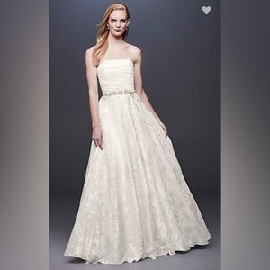 Beautiful ivory wedding gown